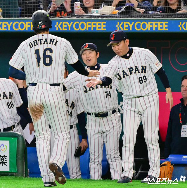 류지현 감독이 이끄는 한국 야구대표팀은 7일 일본 도쿄의 도쿄돔에서 열린 2026 월드베이스볼클래식(WBC) 조별리그 C조 일본과의 2차전에서 6-8로 졌다. 이날 오타니 쇼헤이(LA다저스)는 1번 타자로 나와 2타수 2안타 1홈런 1타점을 비롯해 4타석 모두 출루하면서 한일전 승리의 일등공신이 됐다. 경기 후 오타니는 한국 대표팀에 대해 존경을 표하며 일본만큼이나 정교하고 멋진 팀이라고 평가하면서 눈길을 끌었다. 도쿄, 김한준 기자