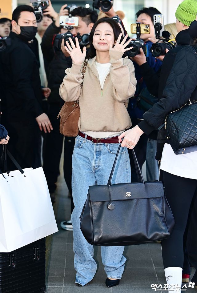 사랑스러운 젠득이 미소