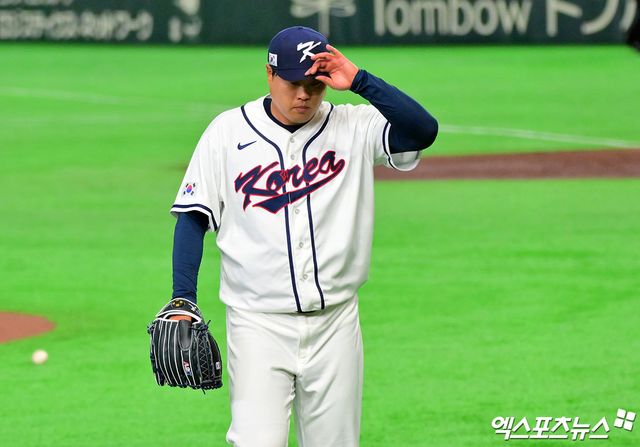 2026 월드베이스볼클래식(WBC) 한국 야구대표팀 류현진이 지난 2009년 3월 6일 WBC 대만전 등판 이후 6211일 만에 도쿄돔 마운드에 올라 대만전 실점을 최소화했다. 류현진은 8일 정오부터 일본 도쿄돔에서 열린 2026 WBC C조 대만전에 선발 등판해 3이닝 50구 3피안타 3탈삼진 1실점을 기록했다. 예상대로 호투했으나 홈런 한 방 내준 것이 안타까웠다. 류현진은 2회초 선두타자 장위청에게 던진 시속 약 141km 포심 패스트볼을 던졌다가 비거리 102m짜리 좌월 솔로 홈런을 허용했다. 도쿄, 김한준 기자