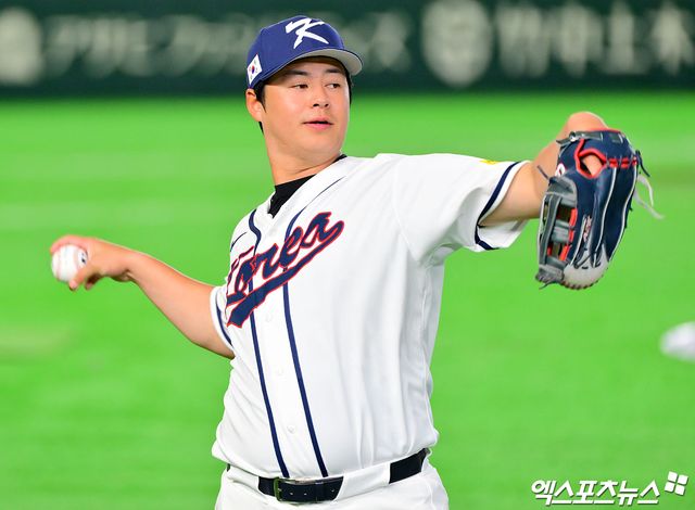 8일 오후 일본 도쿄돔에서 2026 월드베이스볼클래식(WBC) 한국 대표팀 공식 훈련이 진행됐다. 한국 노시환이 캐치볼을 하고 있다. 일본 도쿄, 김한준 기자