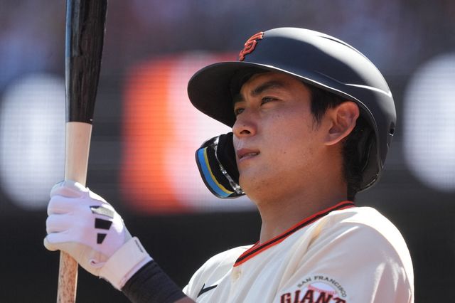 미국 메이저리그 샌프란시스코 자이언츠의 이정후가 1일(한국시간) 미국&nbsp;캘리포니아 주 샌디에이고의 펫코 파크에서 열린 2026 메이저리그 샌디에이고 파드리스와의 원정 경기에 6번타자 겸 우익수로 선발출전, 5타수 3안타 3타점을 기록했다. 사진 연합뉴스