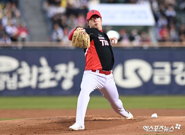 1일 오후 서울 잠실야구장에서 열리는 '2026 신한 SOL Bank KBO리그' KIA 타이거즈와 LG 트윈스의 경기, 1회말 KIA 선발투수 양현종이 공을 힘차게 던지고 있다. 잠실, 고아라 기자
