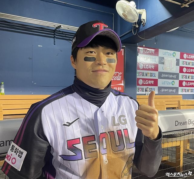 LG 트윈스 천성호가 10일 서울 잠실야구장에서 열린 2026 신한 SOL Bank KBO 리그 정규시즌 SSG 랜더스와 홈경기를 마친 뒤 취재진과 인터뷰에 응하고 있다. 잠실, 김유민 기자