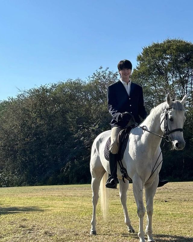 사진 = 아이유 인스타그램 / '21세기 대군부인' 변우석