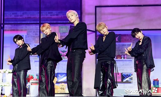 투모로우바이투게더.