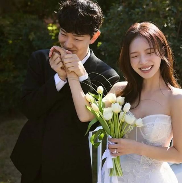 윤수영-김지영.