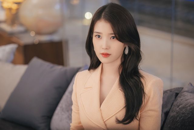 '21세기 대군부인' 아이유