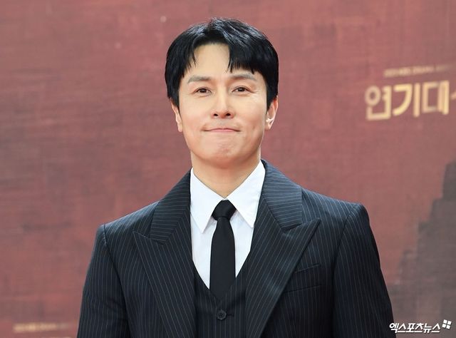 김동완