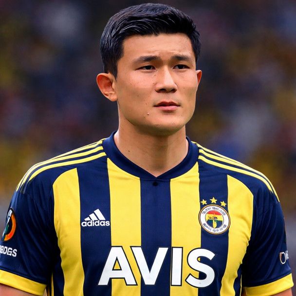 AI 챗GPT 합성 그래픽으로 김민재의 실제 페네르바체 유니폼 착용 사진이 아님