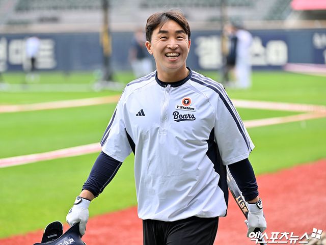 17일 오후 서울 송파구 잠실야구장에서 열리는 '2026 신한 SOL Bank KBO리그' KIA 타이거즈와 두산 베어스의 경기, 두산 손아섭이 훈련에 임하고 있다. 잠실, 김한준 기자