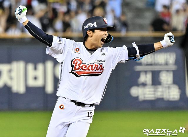 두산은 18일 서울 잠실야구장에서 2026 신한 SOL뱅크 KBO리그 KIA전을 치러 5-4로 승리했다. 두산은 최근 3연패에서 탈출해 시즌 6승1무11패를 기록했다. 반면, KIA는 2023년 8월 24일 수원 KT 위즈전부터 2023년 9월 6일 잠실 두산전까지 기록한 9연승 기록에 955일 만에 도전했지만, 8연승에서 연승 행진이 끝났다. 잠실, 김한준 기자