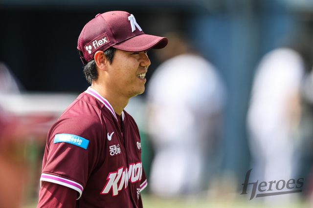 키움 히어로즈 우완 에이스 하영민이 19일 수원 KT위즈파크에서 열린 2026 신한 SOL KBO리그 KT 위즈와의 팀 간 3차전에 선발등판, 7이닝 무실점으로 호투했다. 사진 키움 히어로즈