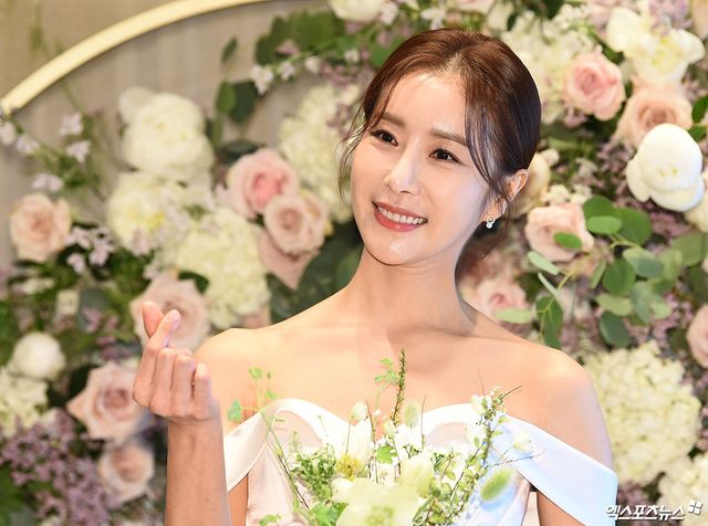 한다감, 엑스포츠뉴스DB