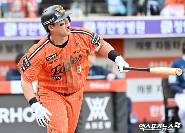 25일 오후 대전 한화생명 볼파크에서 열린 '2026 신한 SOL Bank KBO리그' NC 다이노스와 한화 이글스의 경기, 4회말 한화 노시환이 타격을 하고 있다. 결과는 중견수 플라이 아웃. 엑스포츠뉴스 DB