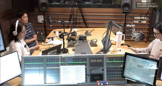 '두시의 데이트 안영미입니다"