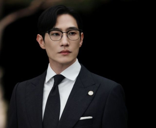 '21세기 대군부인' 노상현