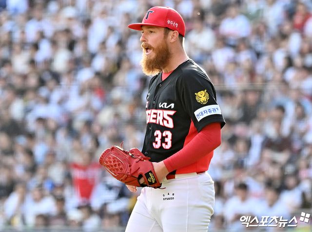 18일 오후 서울 송파구 잠실야구장에서 열린 '2026 신한 SOL Bank KBO리그' KIA 타이거즈와 두산 베어스의 경기, 2회말 수비를 마친 KIA 올러가 기뻐하고 있다. 엑스포츠뉴스 DB