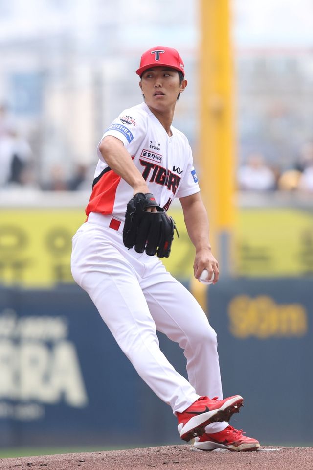 4일 오후 광주-KIA챔피언스필드에서 열린 '2026 신한 SOL KBO리그' NC 다이노스와 KIA 타이거즈의 경기, KIA 선발 이의리가 2⅔이닝 4피안타(2피홈런) 6사사구 5탈삼진 3실점을 기록했다. KIA 타이거즈