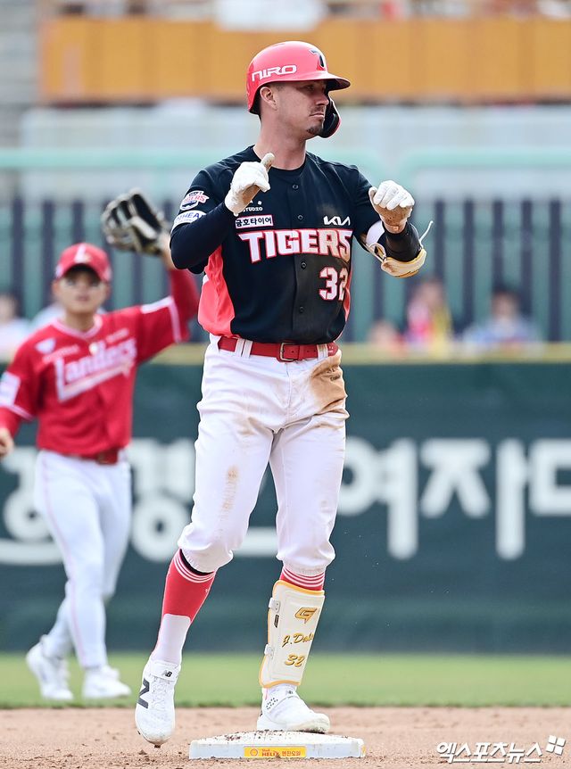 29일 오후 인천SSG랜더스필드에서 열린 '2026 신한 SOL Bank KBO리그' KIA 타이거즈와 SSG 랜더스의 경기, 4회초 2사 2루 KIA 데일이 적시 2루타를 때려내고 있다. 엑스포츠뉴스 DB