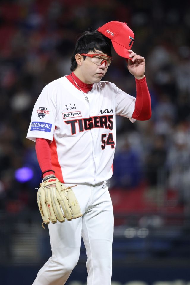 7일 오후 광주-KIA챔피언스필드에서 열린 '2026 신한 SOL KBO리그' 삼성 라이온즈와 KIA 타이거즈의 경기, KIA 선발 양현종이 5⅔이닝 2피안타(1피홈런) 2사사구 3탈삼진 1실점을 기록했다. KIA 타이거즈