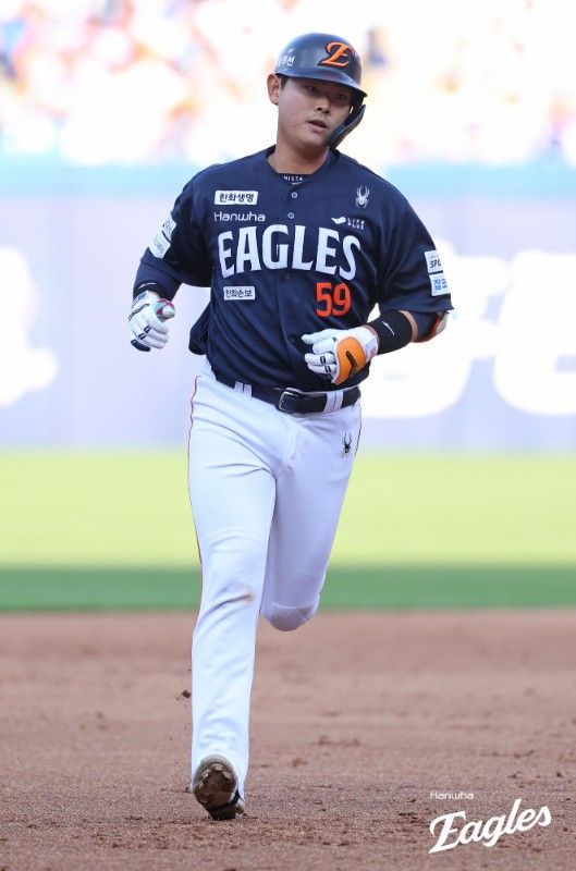 한화 이글스 포수 허인서가 1일 대구 삼성라이온즈파크에서 열린 2026 신한 SOL KBO리그 삼성 라이온즈와의 팀 간 4차전에서 2회초 선제 3점 홈런을 기록했다. 사진 한화 이글스