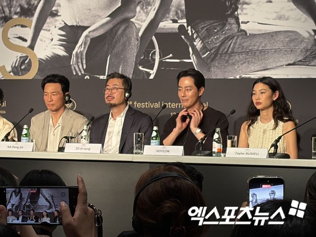 영화 '호프' 공식 기자회견. 나홍진 감독, 배우 황정민, 조인성, 정호연.
