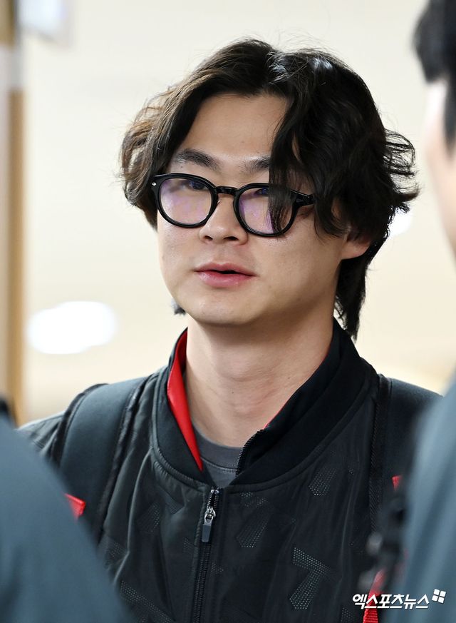 KIA 타이거즈가 23일 오후 일본 아마미오시마에서 진행되는 스프링캠프를 위해 김포국제공항을 통해 일본으로 출국했다. 곽도규가 출국장으로 향하고 있다. 엑스포츠뉴스 DB
