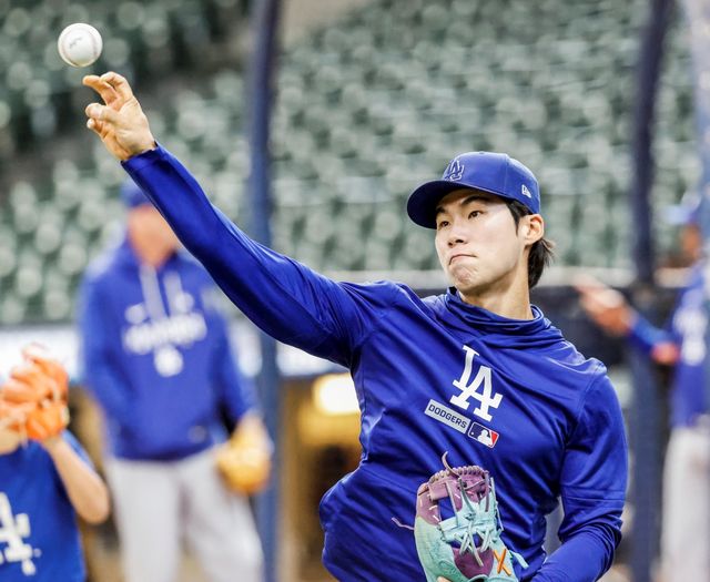 LA 다저스 김혜성이 23일(한국시간) 미국 위스콘신주 밀워키의 아메리칸패밀리필드에서 열린 2026 미국 메이저리그(MLB) 밀워키 브루어스와의 원정경기에 9번타자 겸 2루수로 선발 출전해 2타수 무안타를 기록했다. 다저스는 1-5로 패하며 2연승을 마감했다. 연합뉴스