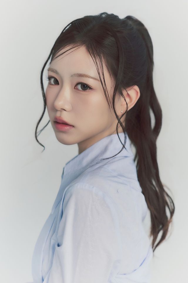 나예.