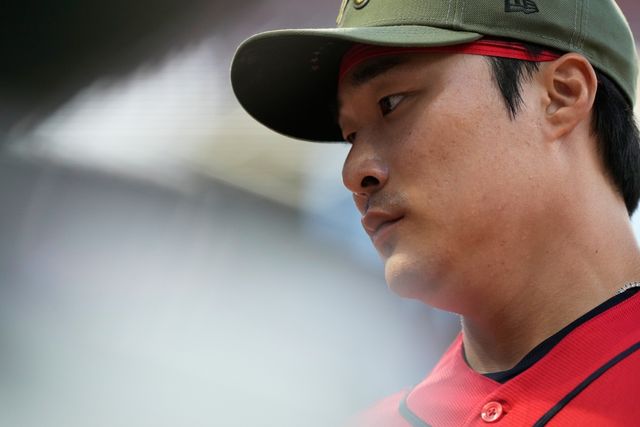 애틀랜타 브레이브스 내야수 김하성이 23일(한국시간) 미국 조지아주 애틀랜타의 트루이스트파크에서 열린 2026 미국 메이저리그(MLB) 워싱턴 내셔널스와의 홈경기에 8번타자 겸 유격수로 선발 출전해 5타수 1안타 1타점 1득점을 기록했다. 애틀랜타는 연장 11회 승부 끝에 워싱턴을 5-4로 제압하고 4연승을 달렸다. 연합뉴스