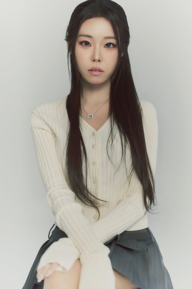 예잔.