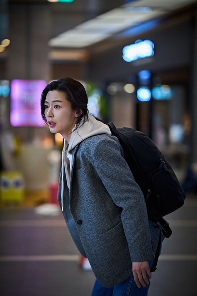 영화 '군체' 전지현