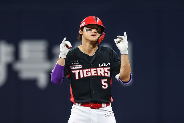 KIA 타이거즈 내야수 김도영이 26일 서울 고척스카이돔에서 열린 2026 신한 SOL KBO리그 키움 히어로즈와의 팀 간 4차전에서 7회초 3타점 2루타를 기록했다. 사진 KIA 타이거즈