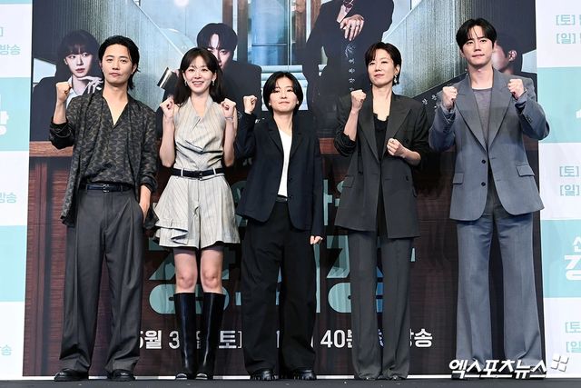 '신입사원 강회장' 진구-이주명-고혜진 감독-전혜진-이준영.