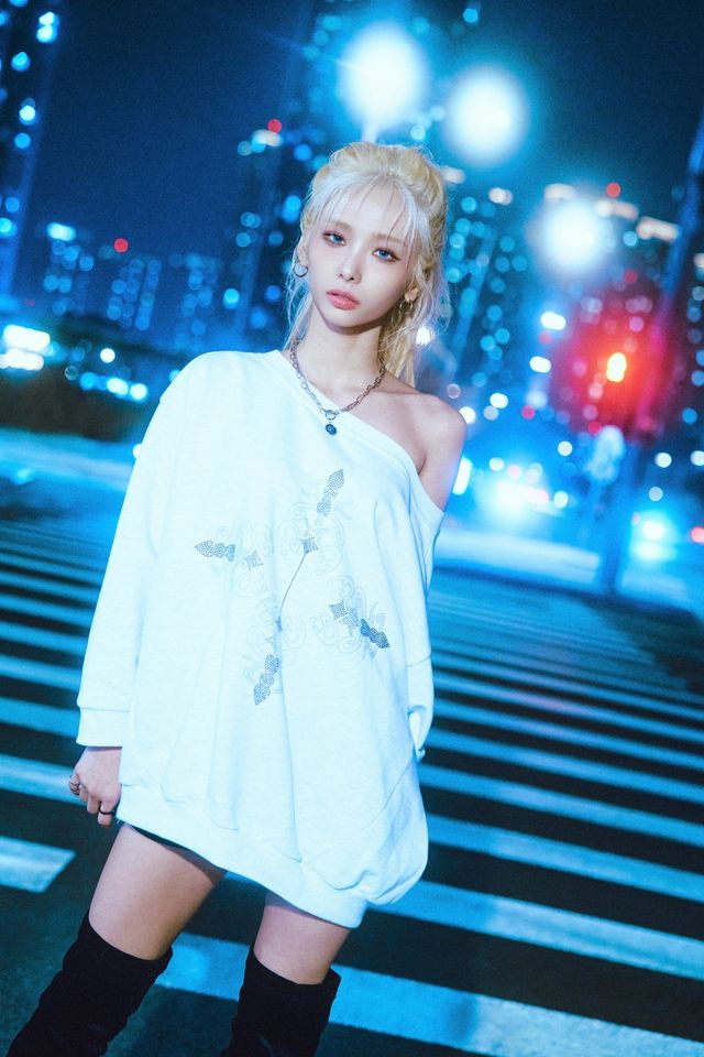 퀸즈아이 아윤.