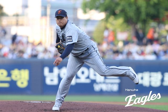 6일 오후 광주-KIA챔피언스필드에서 열린 '2026 신한 SOL KBO리그' 한화 이글스와 KIA 타이거즈의 경기, 한화 선발 류현진이 공을 힘차게 던지고 있다. 한화 이글스