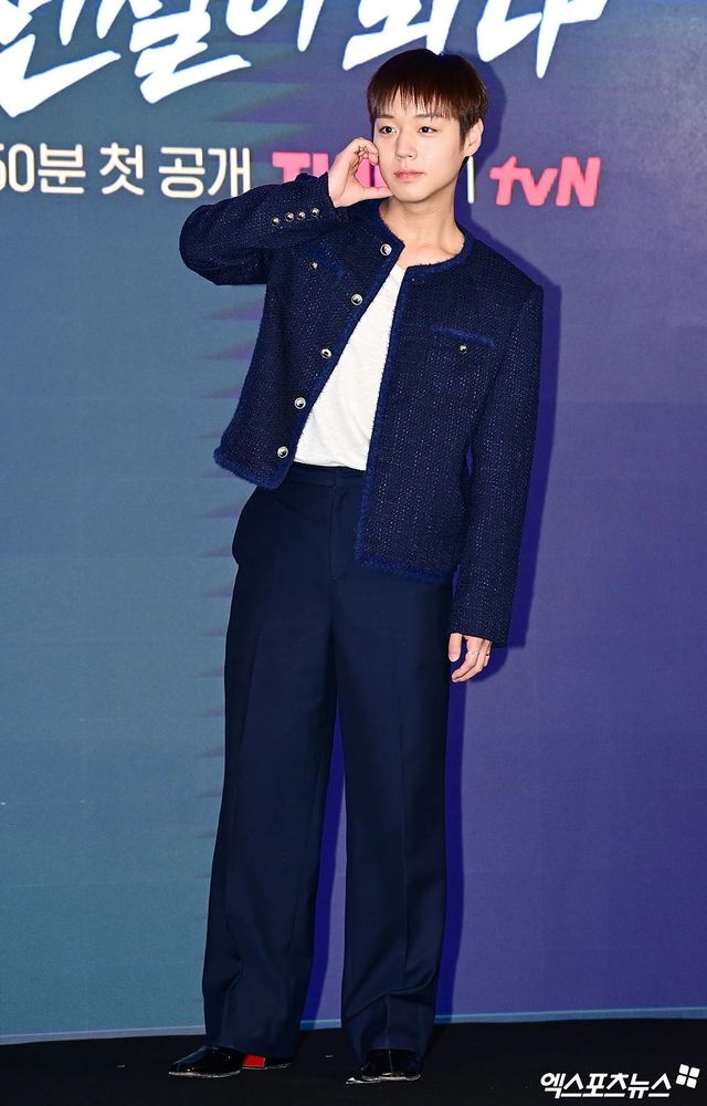 박지훈.