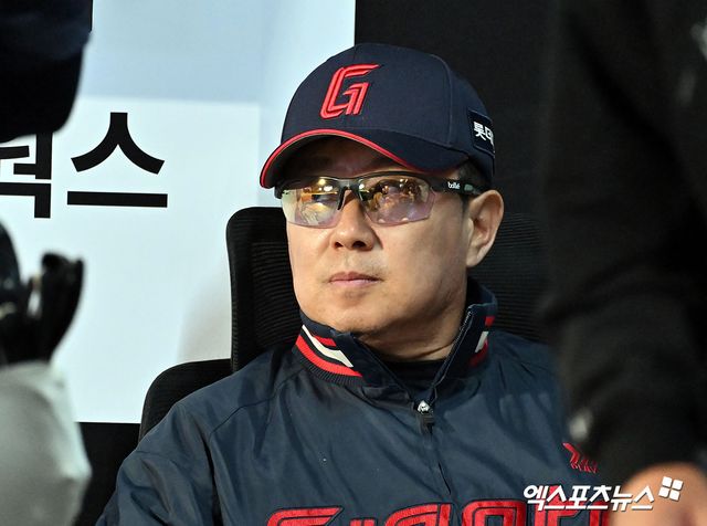 김태형 감독이 이끄는 롯데 자이언츠가 6일 수원 KT위즈파크에서 열린 2026 신한 SOL KBO리그 KT 위즈와의 팀 간 4차전에서 이겼다. 사진 김한준 기자