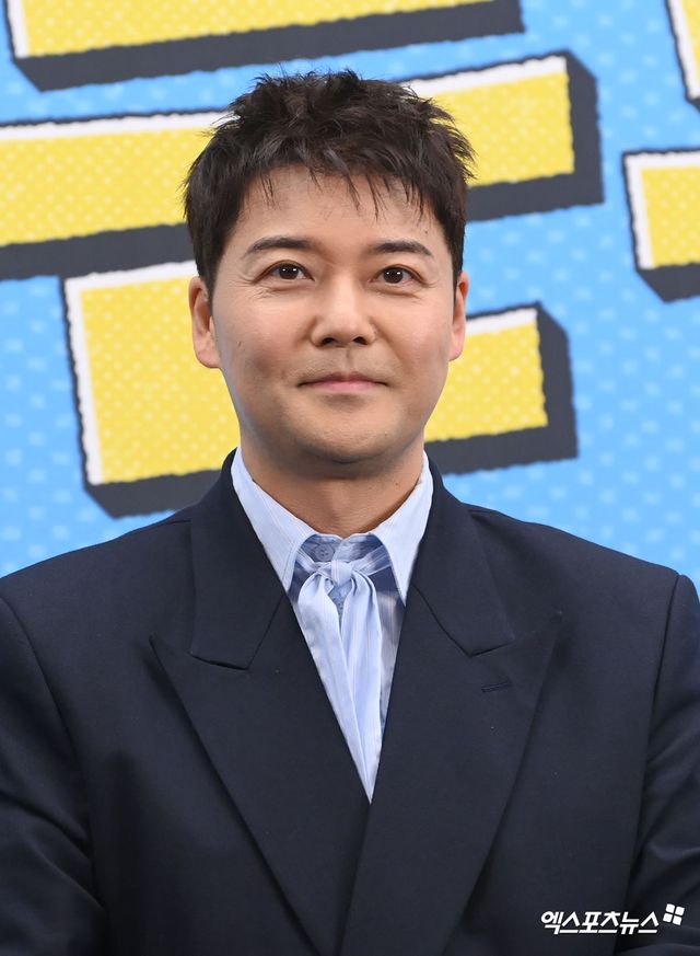 전현무.