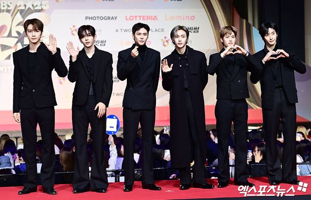 그룹 라이즈 성찬-쇼타로-은석-원빈-소희-앤톤