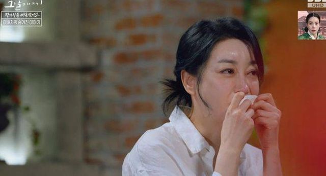 SBS ‘꼬리에 꼬리를 무는 그날 이야기’의 ‘특집: 장기 실종 아동 찾기2 - 그녀를 찾습니다’ 편에서 리스너로 참여한 배우 김혜은이 오열했다.