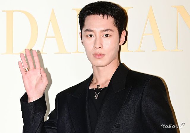 이재욱