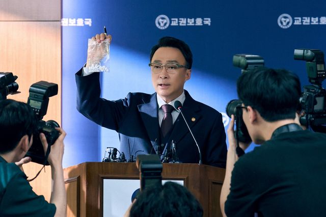 사진 = 넷플릭스 '참교육' 이성민 스틸컷