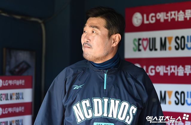 이호준 감독이 이끄는 NC 다이노스가 2일 대구 삼성라이온즈파크에서 열린 2026 신한 SOL KBO리그 삼성 라이온즈와의 팀 간 7차전에서 7-8로 졌다. 올 시즌 삼성과의 7차례 맞대결을 모두 패하면서 고개를 숙였다. 사진 엑스포츠뉴스 DB