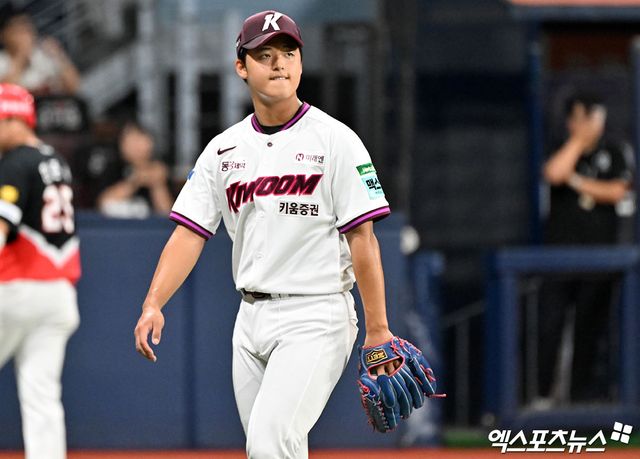 키움 히어로즈 우완 루키 박준현이 23일 서울 고척스카이돔에서 열린 2026 신한 SOL KBO리그 KIA 타이거즈와의 팀 간 7차전에 선발등판, 5이닝 2실점으로 패전투수가 됐다. 사진 김한준 기자 