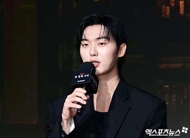 '맨 끝줄 소년' 최현욱