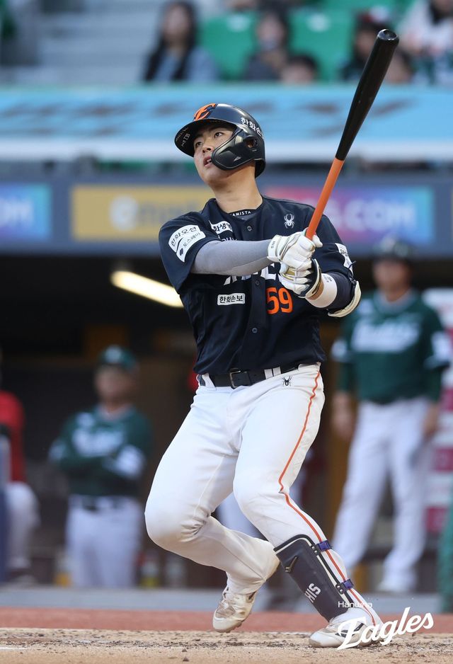 한화 이글스 포수 허인서가 26일 인천 SSG랜더스필드에서 열린 2026 신한 SOL KBO리그 SSG 랜더스와의 팀 간 9차전에서 멀티 히트를 쳐내며 팀 연패 탈출에 기여했다. 사진 한화 이글스