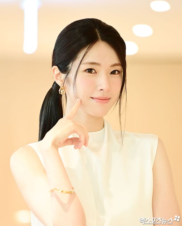 작은 얼굴에 꽉 찬 예쁨
