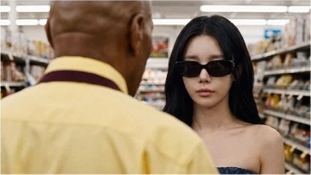가수 옐(YEL)이 컴백을 앞두고 감각적인 티저 영상을 공개했다.