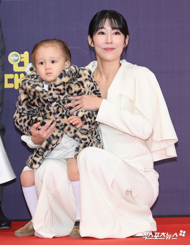 사진 = 엑스포츠뉴스 DB / 사유리와 아들 젠